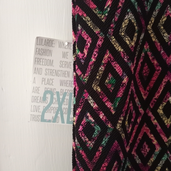 Lularoe Cassie Pencil Skirt Size 2XL Floral Diamond Print - Picture 6 of 8